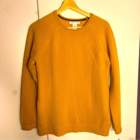 Tabitha Webb Size S 80%LambWool 20%Nylon Yellow Sweater Warm Cozy Any Occasion - Picture 1 of 10